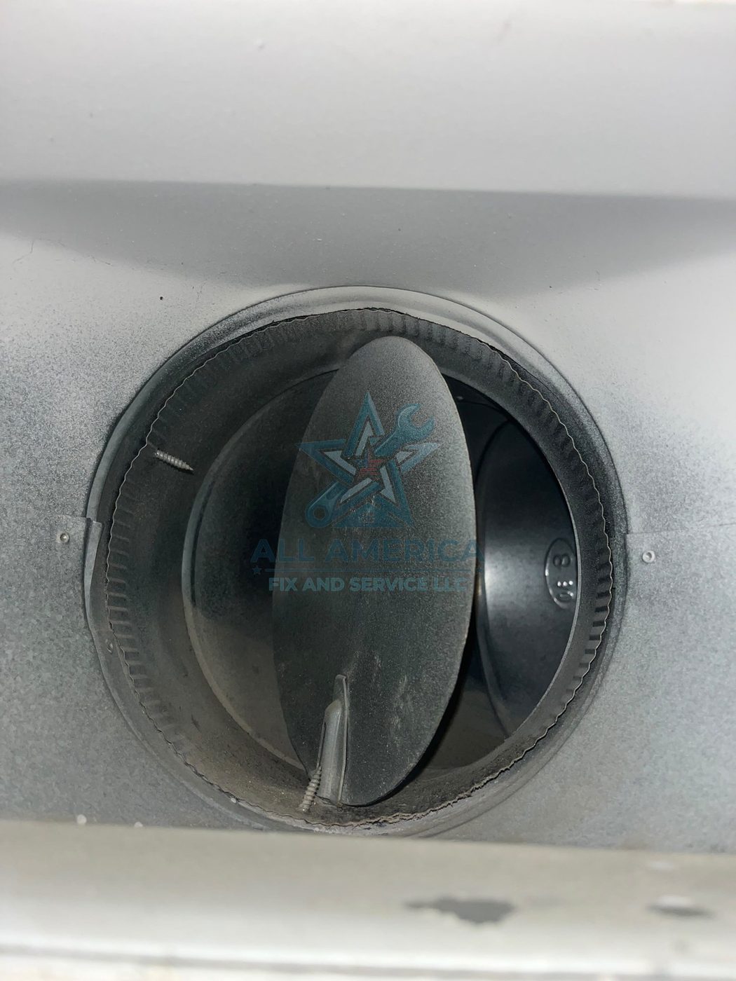 Air duct cleaning in a Connecticut home