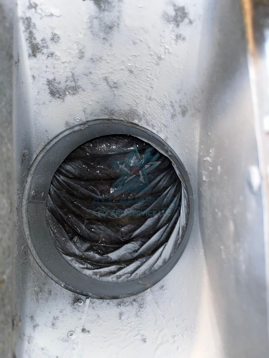 Air duct cleaning on a job in Florida