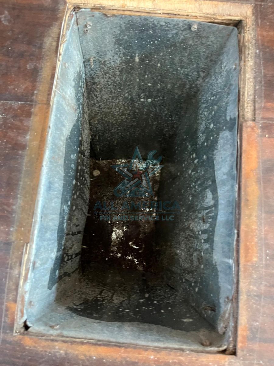 Supply duct cleaned during a service in Florida