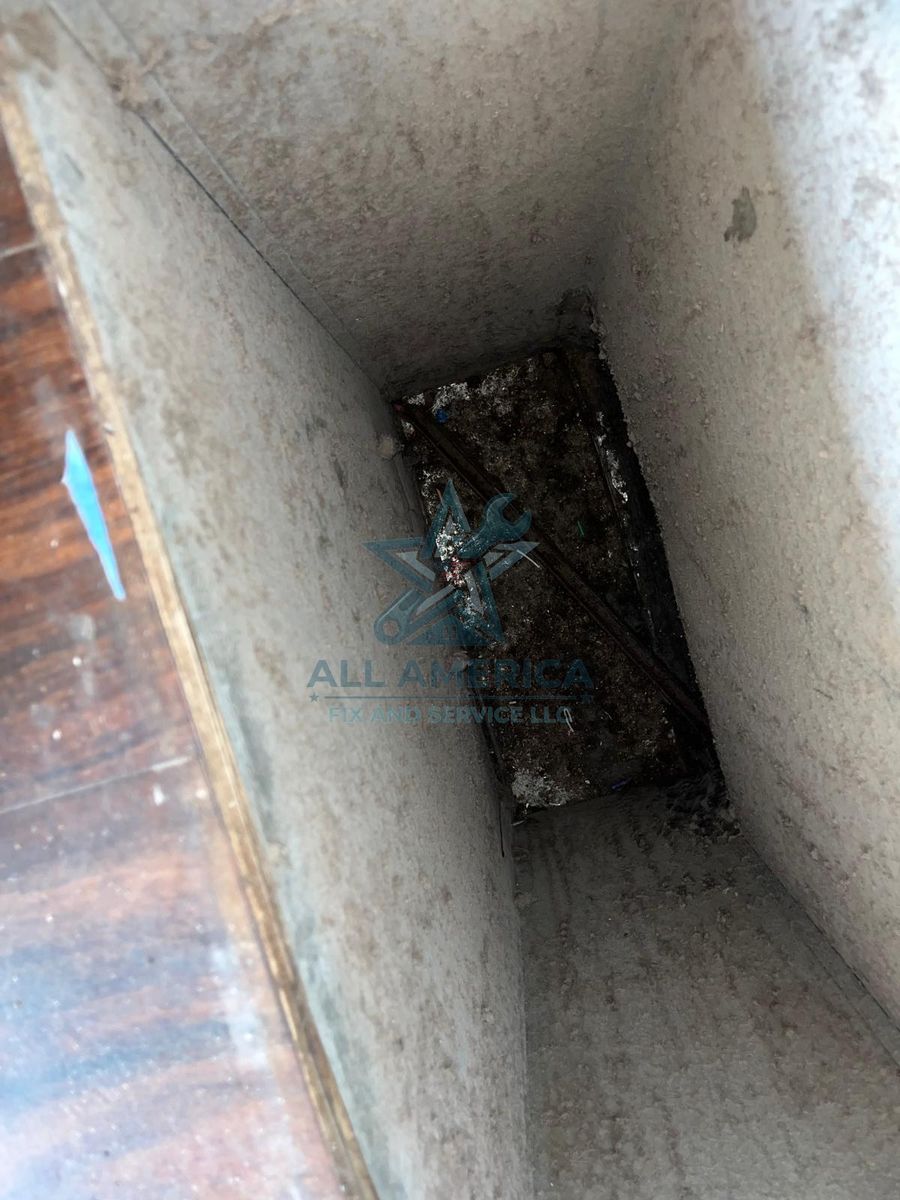 Air duct cleaning on a job in Florida