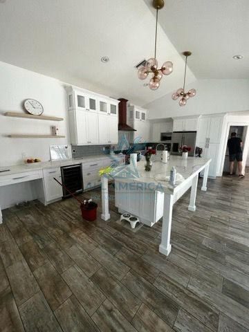 Interior painting and tile in a South Florida home